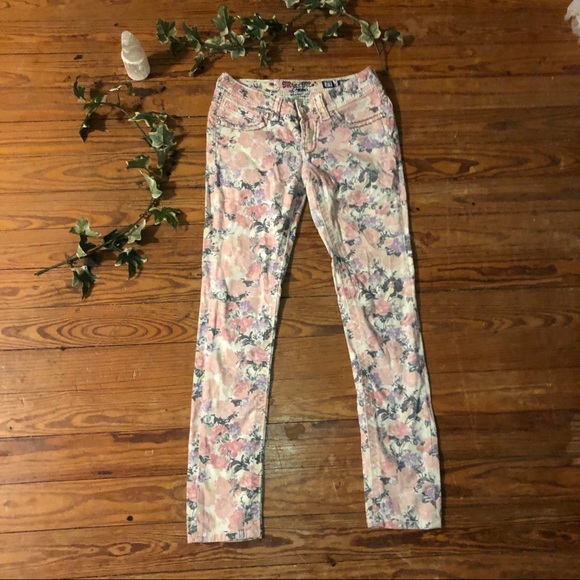 Miss Me Floral Skinny Jeans - Picture 6 of 6